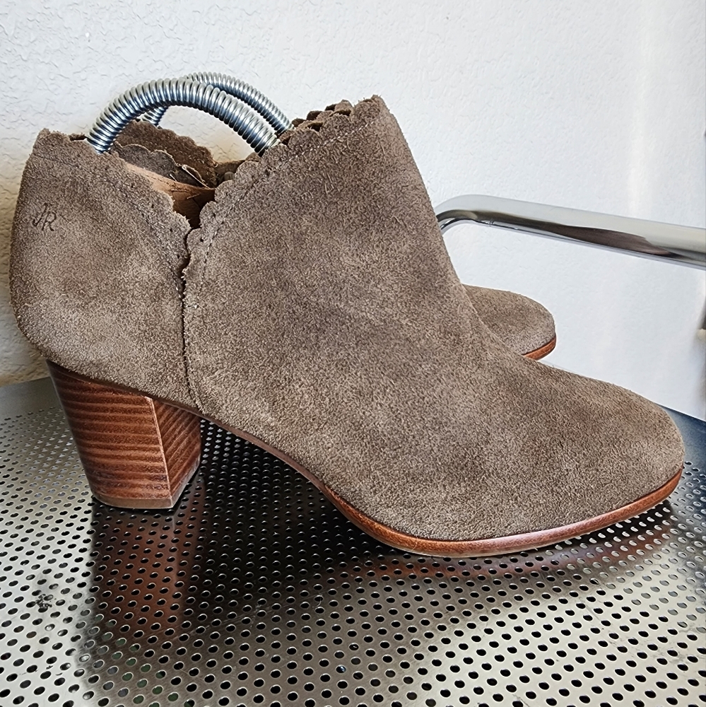 Womens Jack Rogers Marianne Scalloped Low Rise Booties Olive Size 7